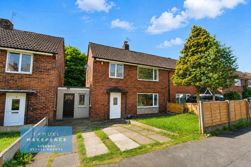 Property photo 1 of 14 Three Bedroom Semi Detached Property To Let