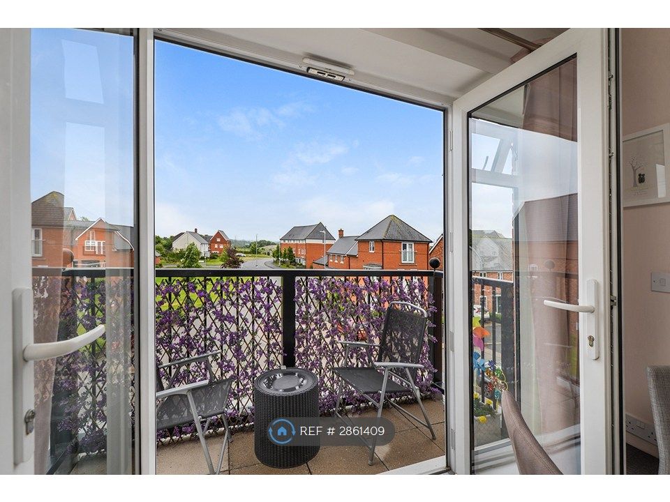 Property photo 2 of 12 Balcony