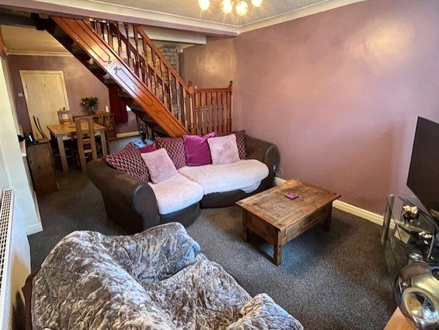 Property photo 2 of 18 Picture No. 33