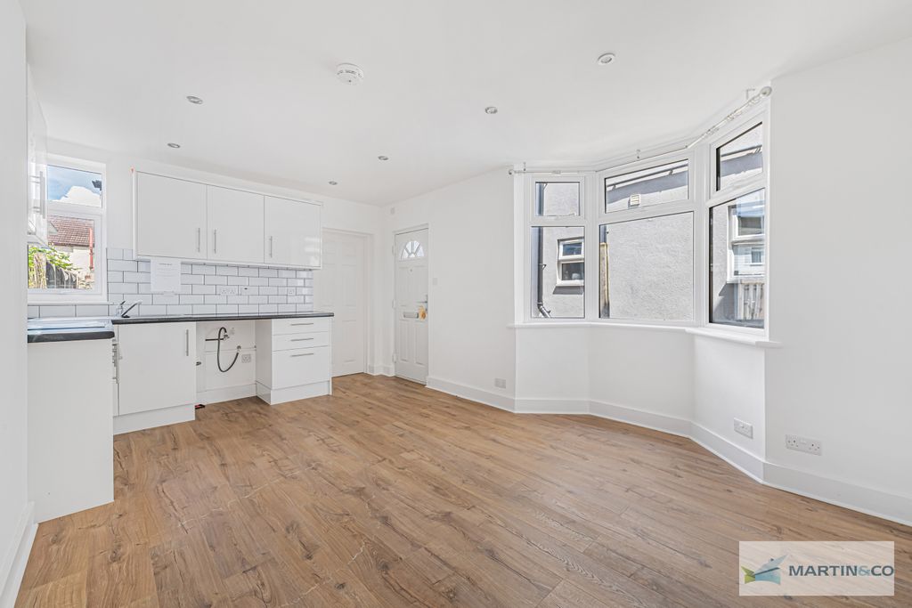Property photo 1 of 15 7_84153_Watermarked