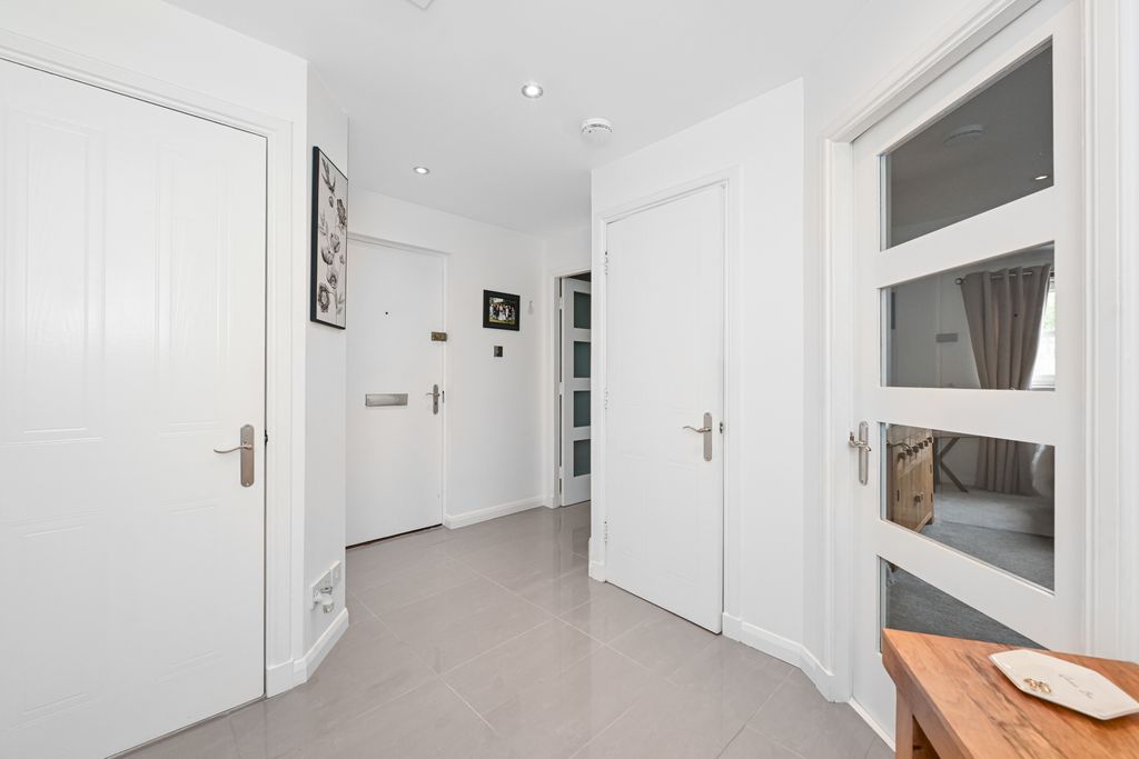 Property photo 3 of 13 Property Image 3