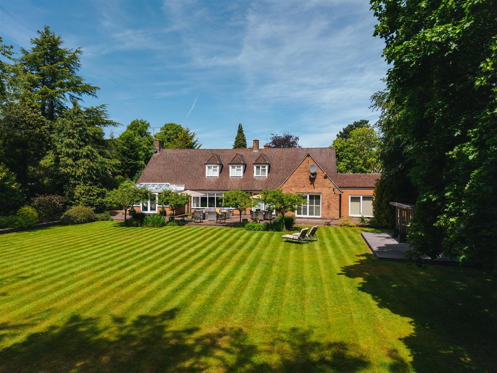 Additional image 70 of 5 bed detached house for saleDore Road, Sheffield S17