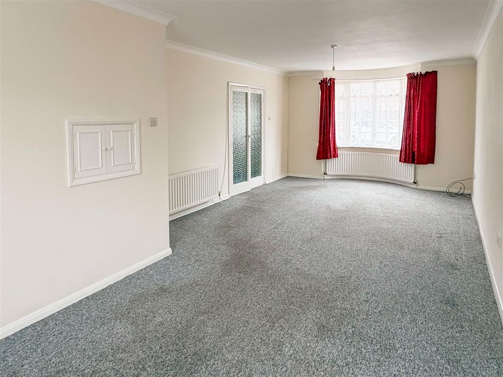 Property photo 3 of 12 Image00056.Jpg