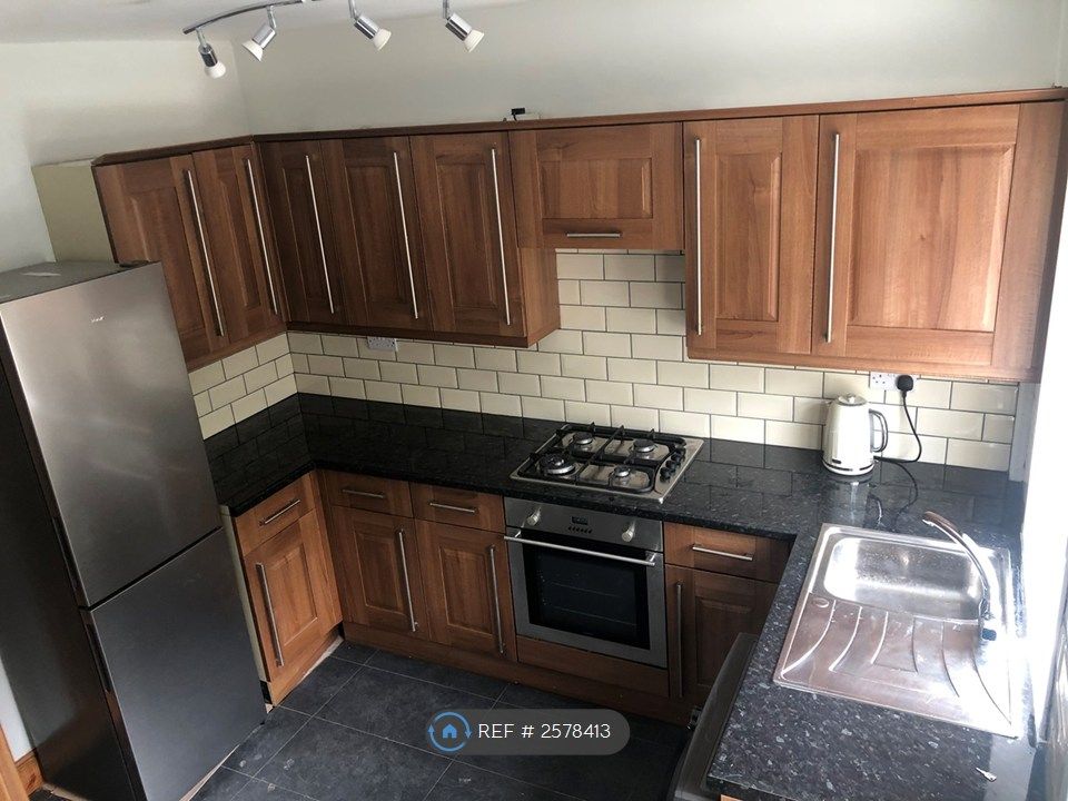 Property photo 2 of 16 Kitchen