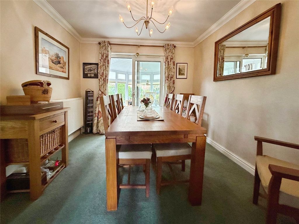 Property photo 3 of 20 Dining Room