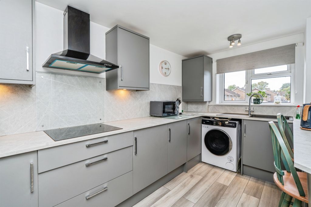 Property photo 2 of 16