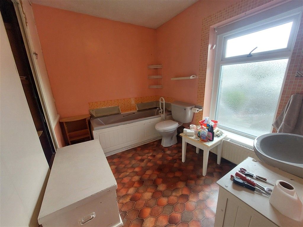 Property photo 2 of 19