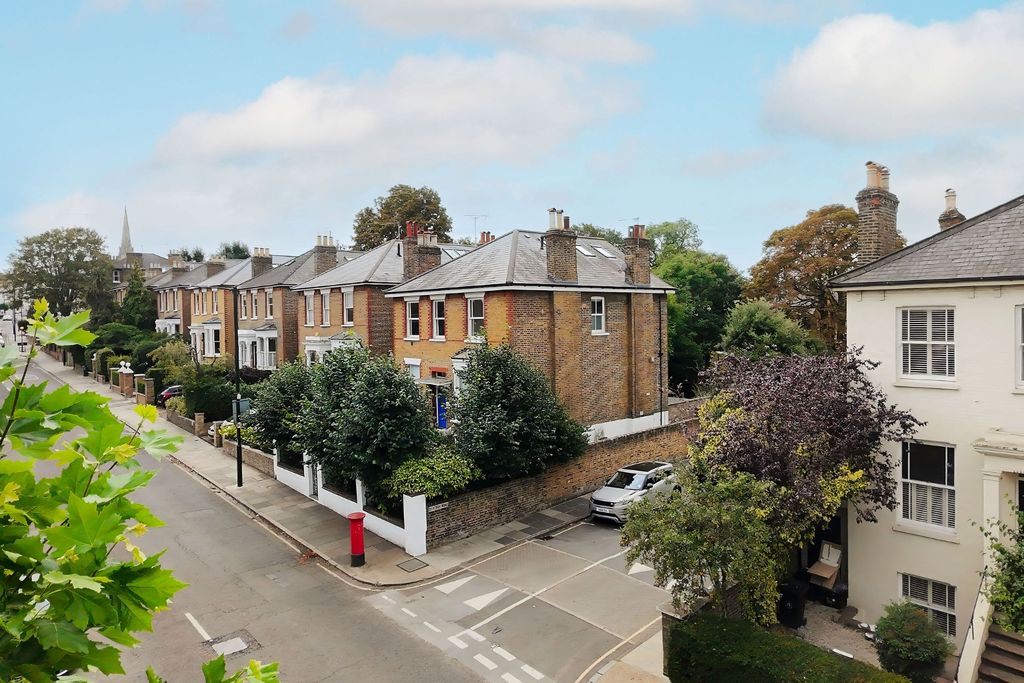 Property photo 2 of 14 4428532
