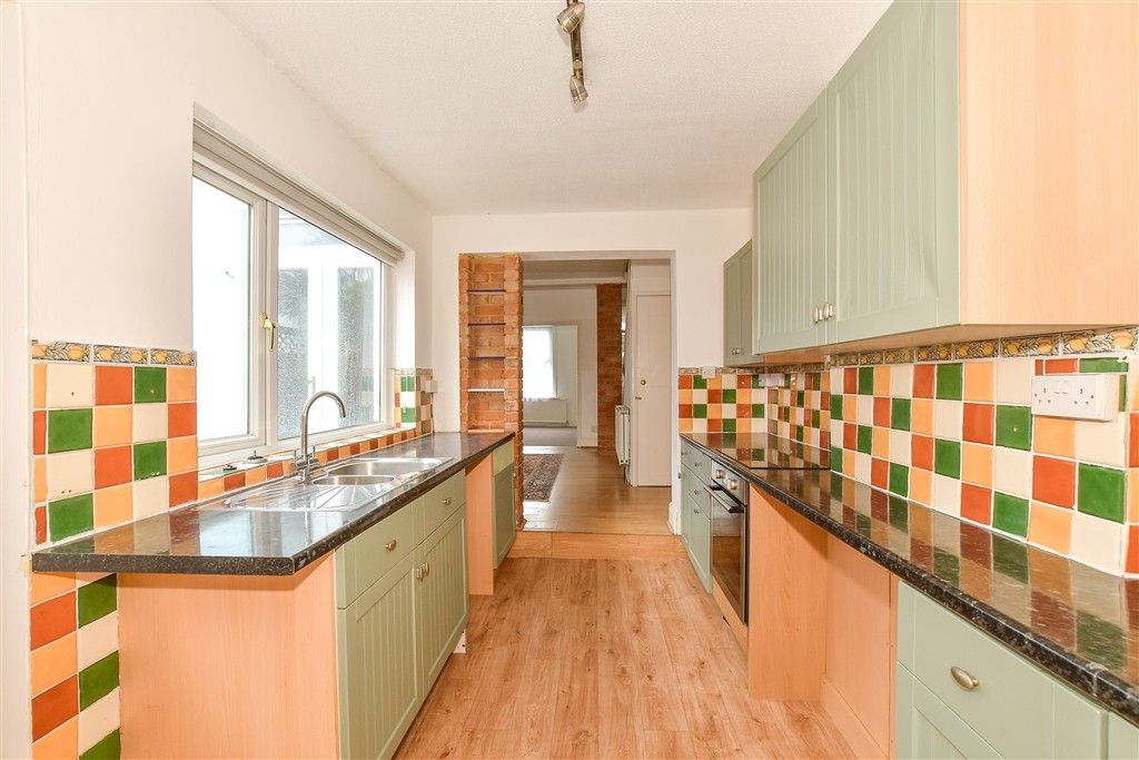 Property photo 3 of 13 Kitchen