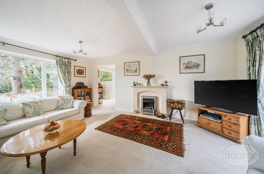 Property photo 2 of 27 848Bd384-9A4d-435...