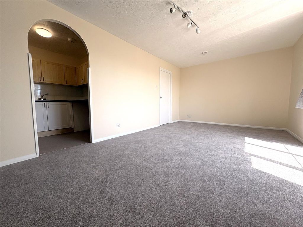 Property photo 2 of 6 Img_2425.Jpeg