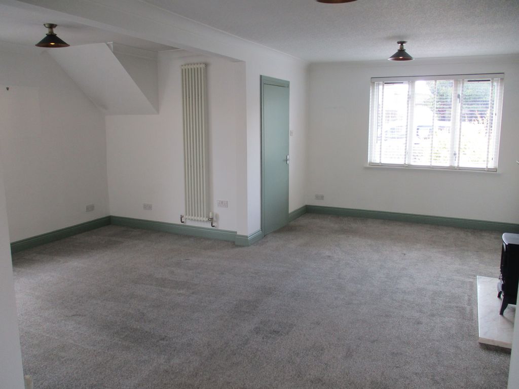 Property photo 3 of 25