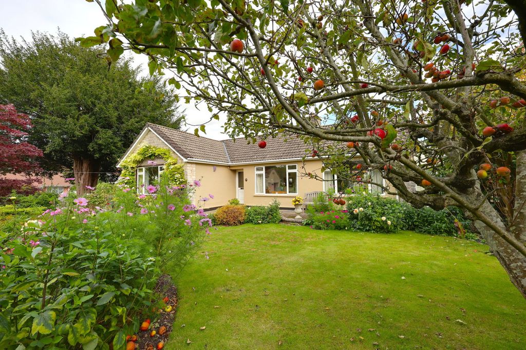 Property photo 3 of 38