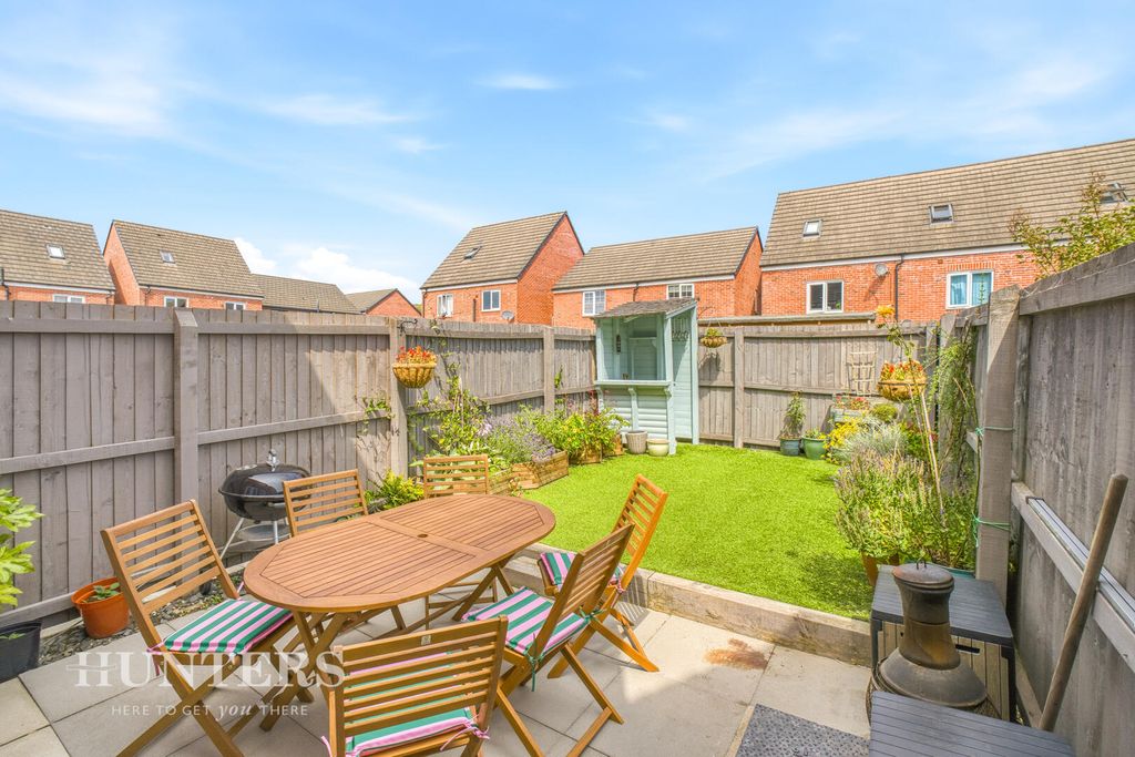 Property photo 2 of 27 Rear Garden