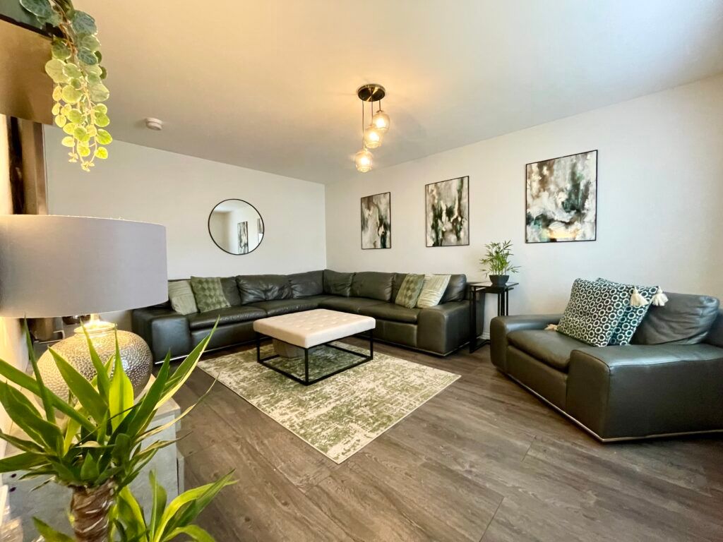 Property photo 2 of 34