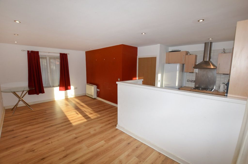 Property photo 1 of 8 Picture No. 09