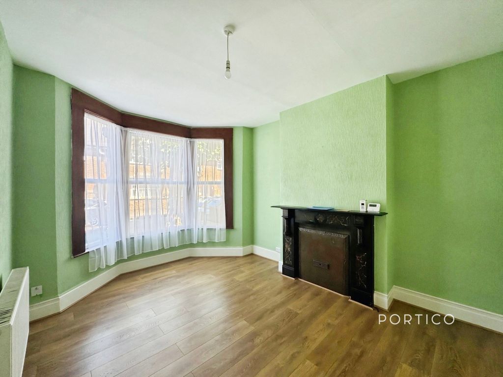 Property photo 1 of 15 Pbox-Img.Jpeg