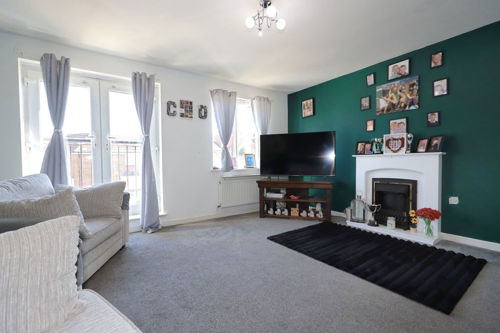 Property photo 3 of 38