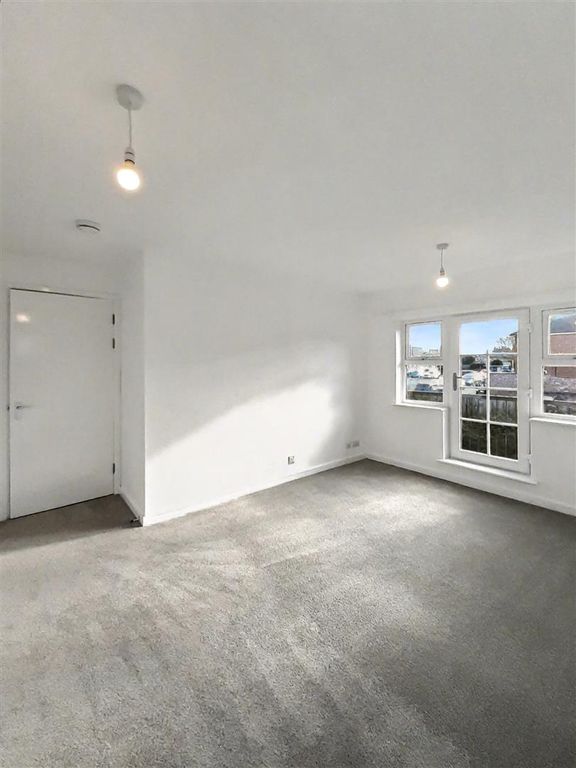 Property photo 3 of 6 7Vc Lounge Diner.Jpg