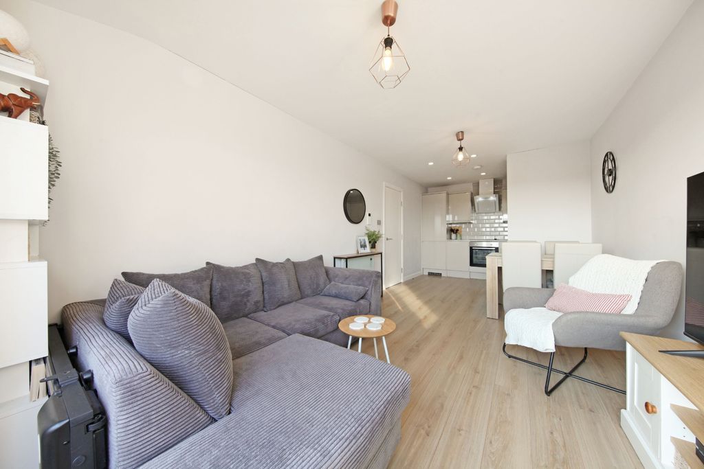 Property photo 2 of 17 Photo 18