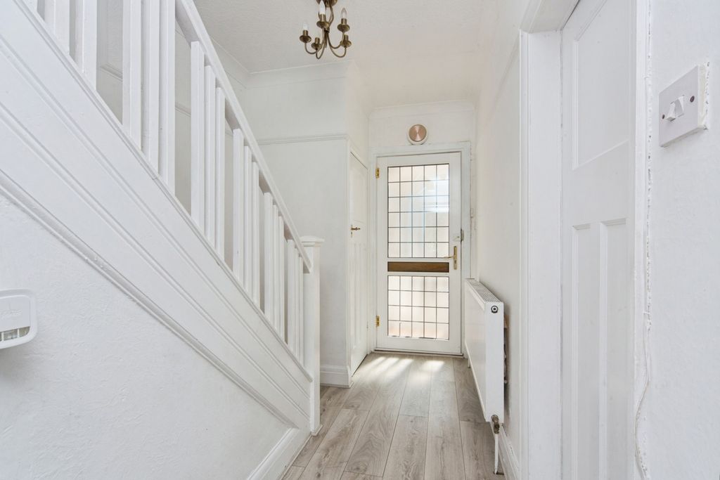 Property photo 2 of 17 Pbox-Img.Jpg