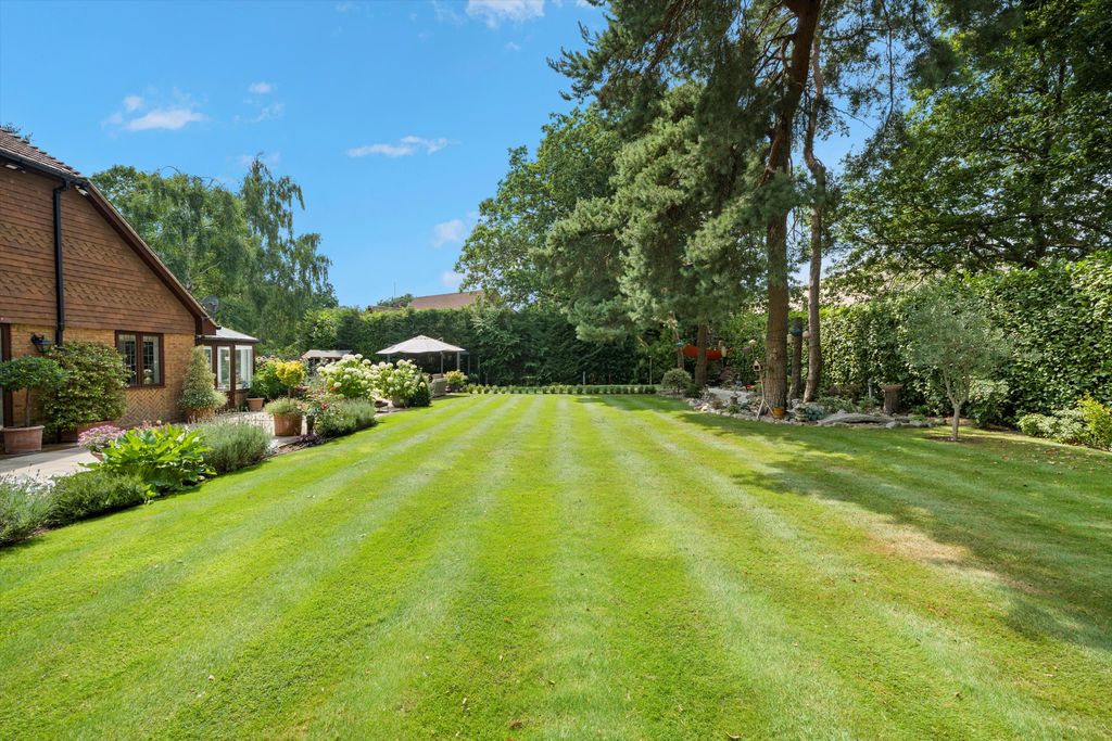 Property photo 3 of 40 Image