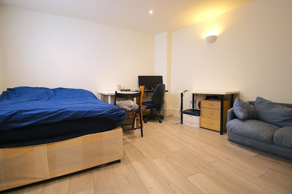 Property photo 1 of 5 M4.Jpg