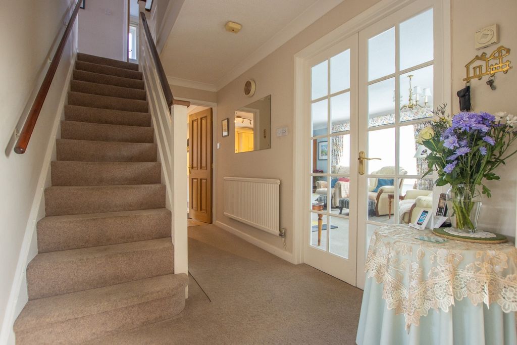 Property photo 3 of 30 4988304