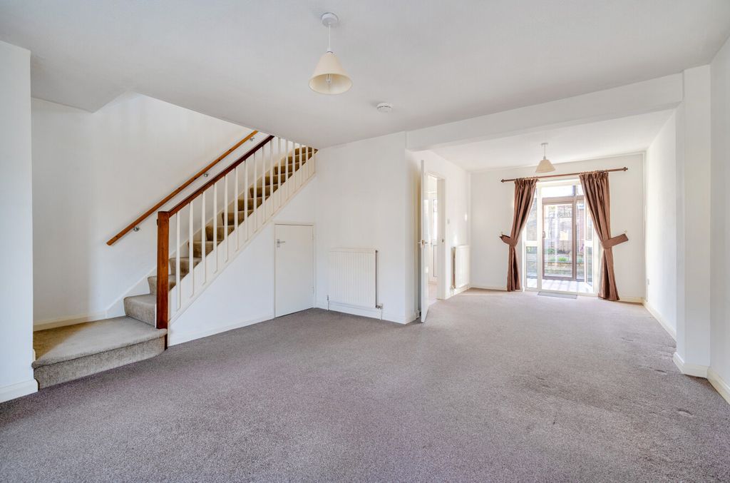 Property photo 2 of 25 1384152-13-6925A9...