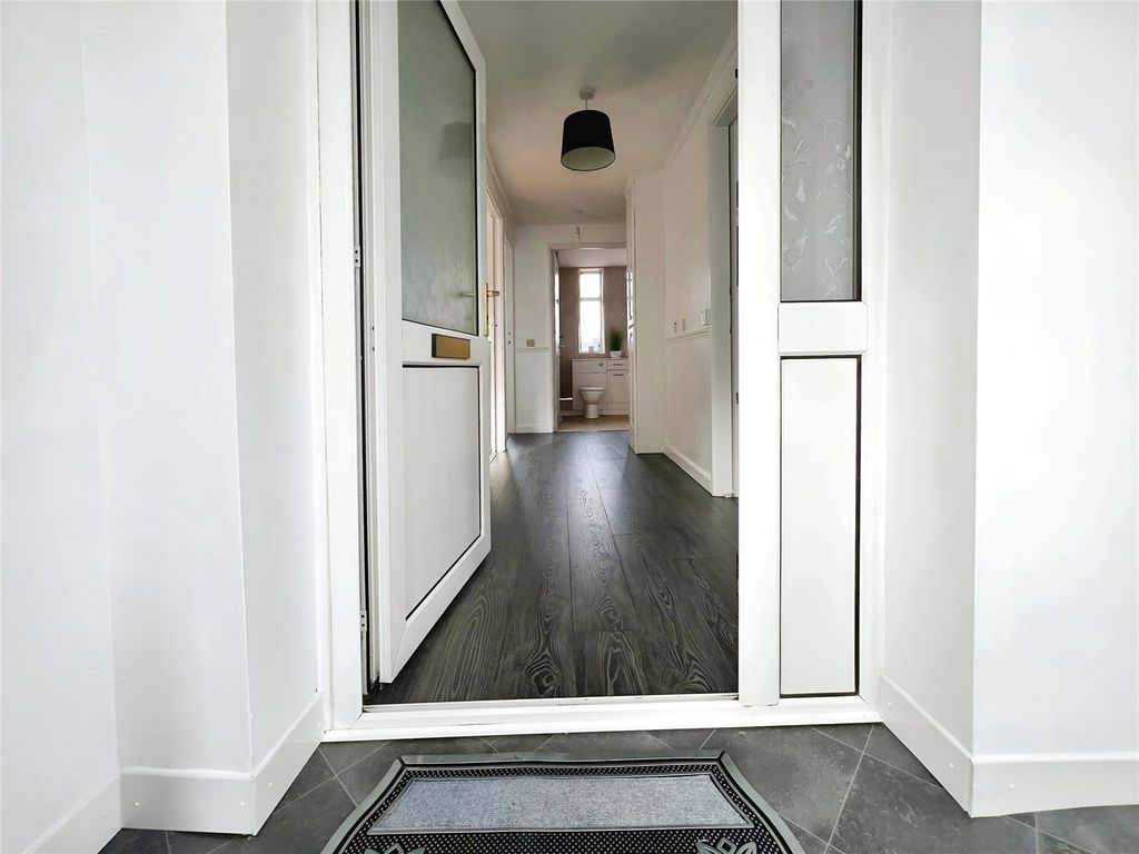 Property photo 2 of 10 Entrance