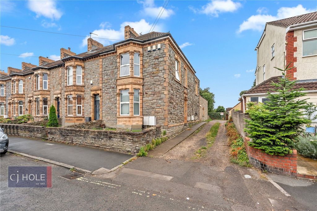Property photo 1 of 7 Picture No. 14