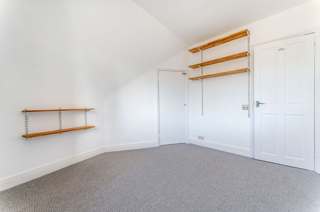 Property photo 1 of 35