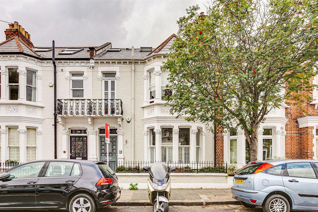 Property photo 2 of 16