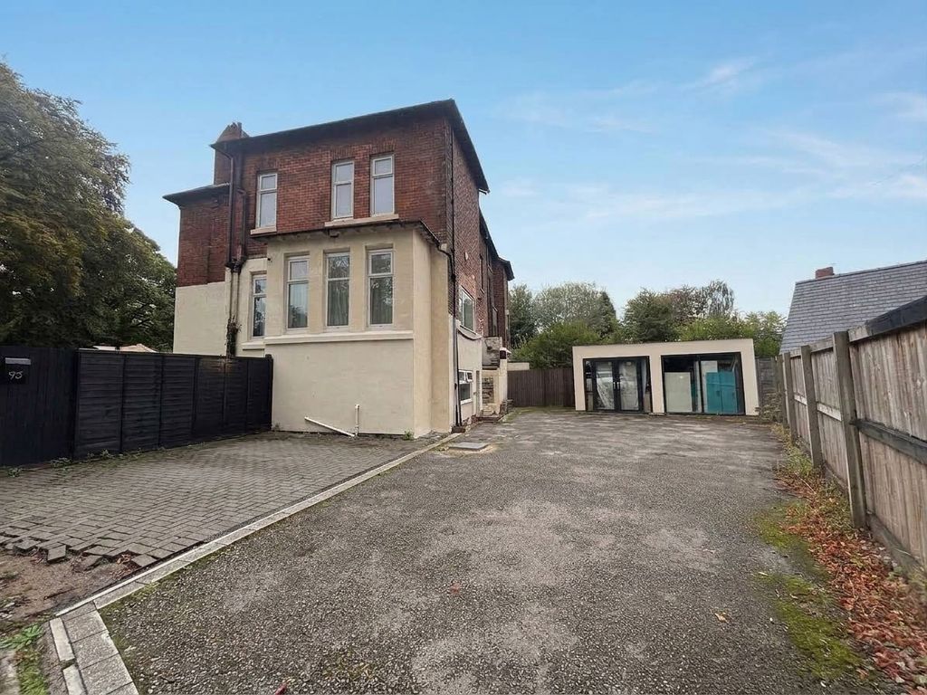 Property photo 1 of 25