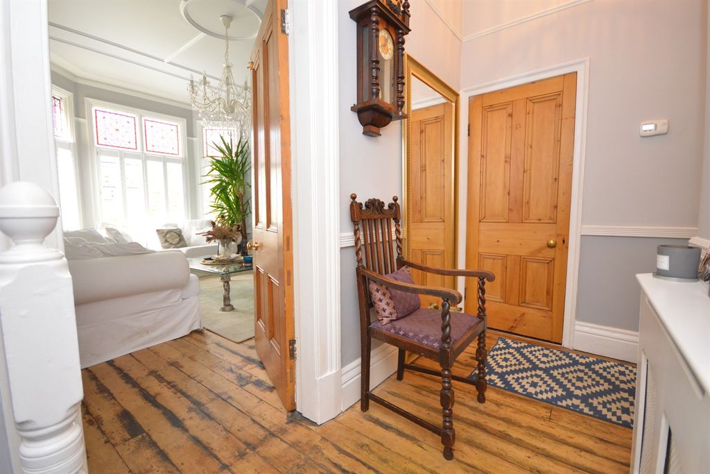 Property photo 3 of 28 Entrance Hallway