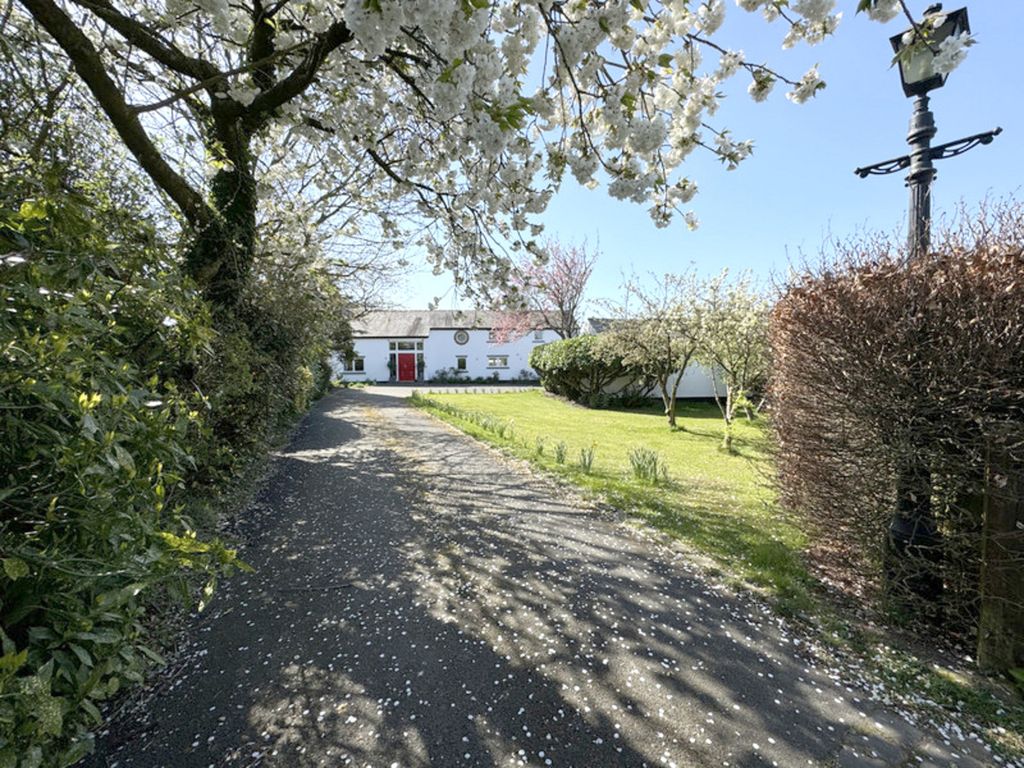 Property photo 3 of 25
