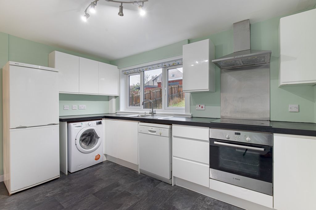 Property photo 3 of 15 Kitchenangle1