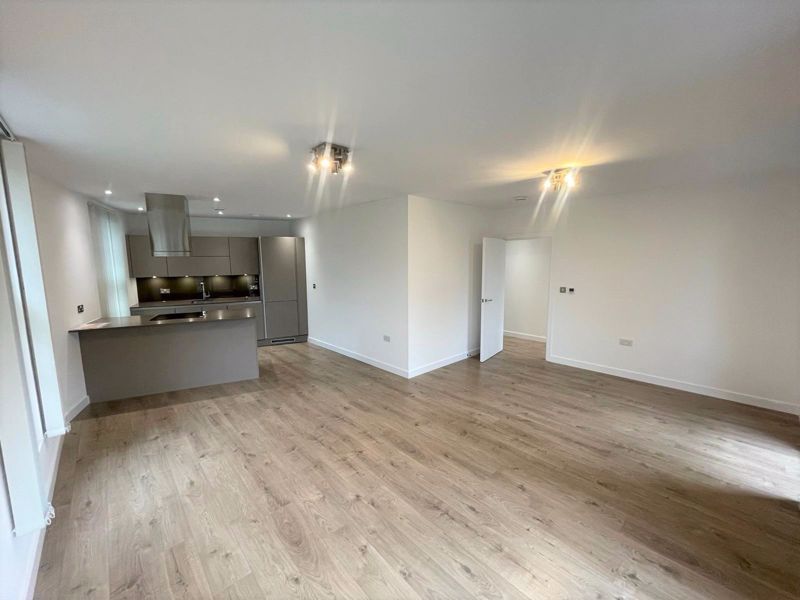 Property photo 3 of 9 Photo 9