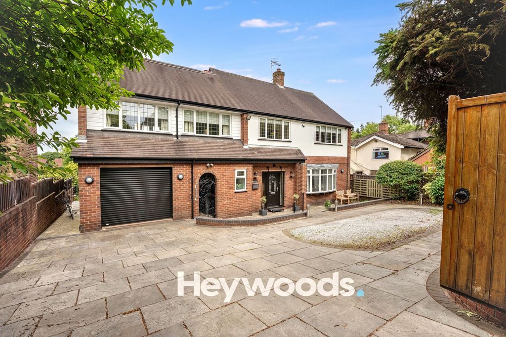 Property photo 1 of 51