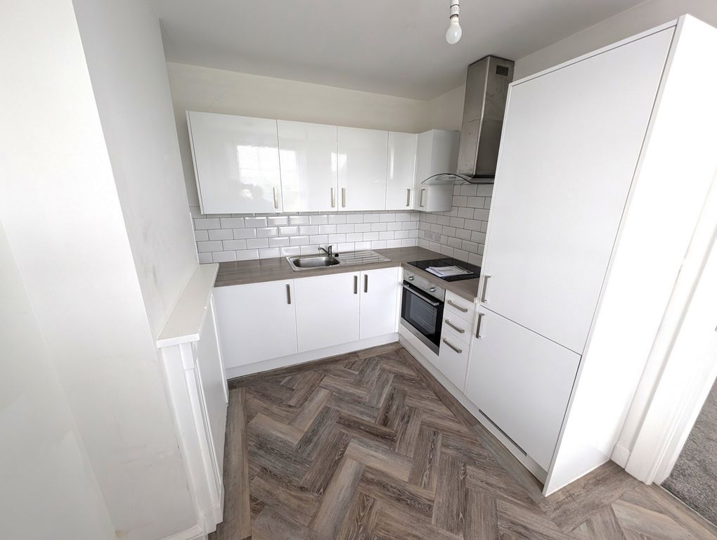 Property photo 2 of 8 Photo 7