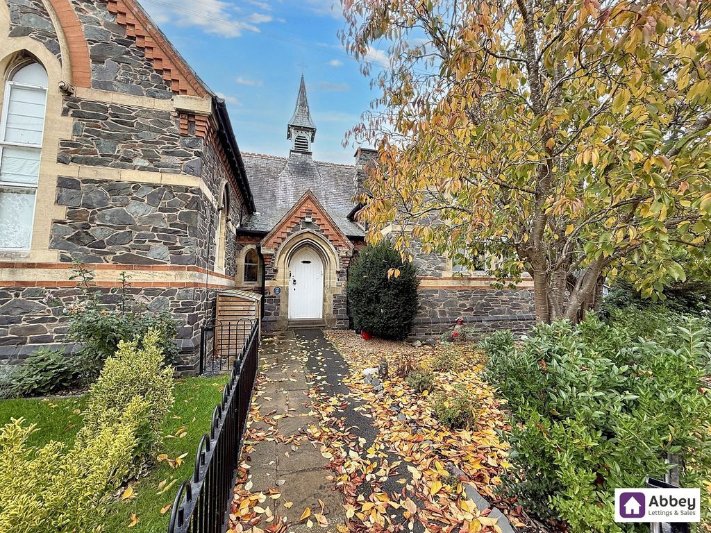 Property photo 3 of 25