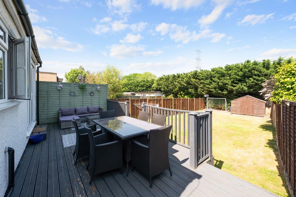 Property photo 3 of 13 Riverview Road