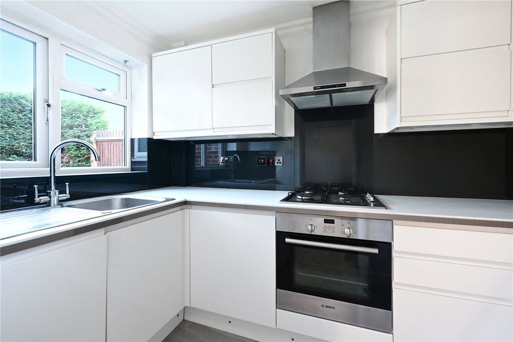 Property photo 2 of 13 Picture No. 27