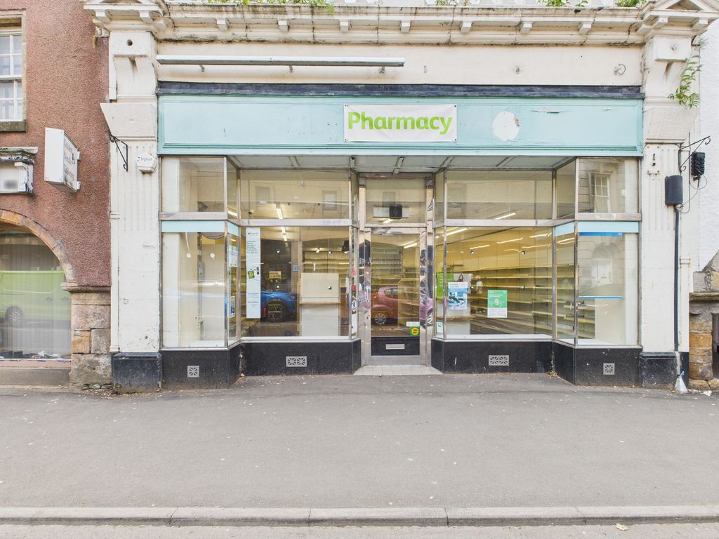 Property photo 2 of 19 Cam03481G0-Pr0106-Still019