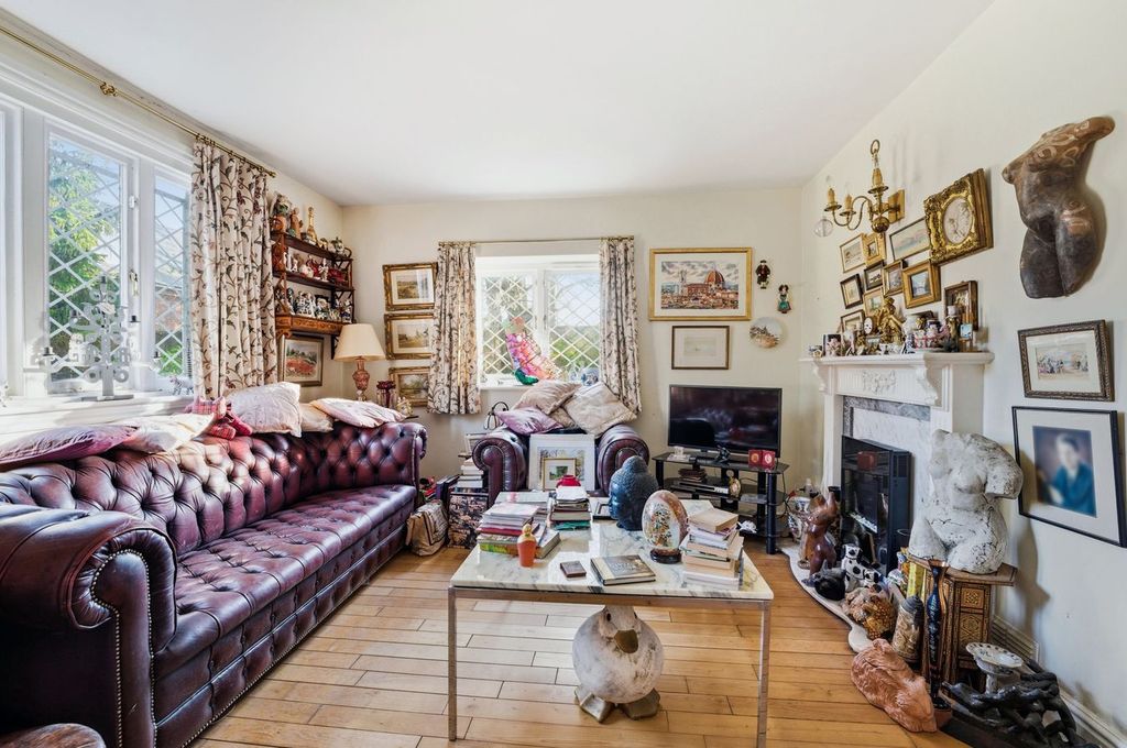 Property photo 2 of 13