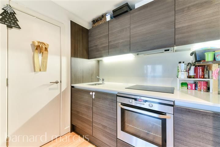 Property photo 3 of 8 Kitchen