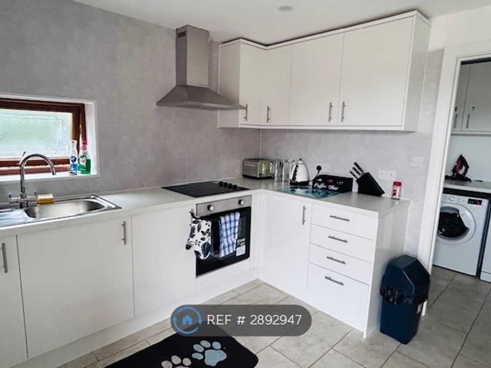 Property photo 3 of 15 Kitchen