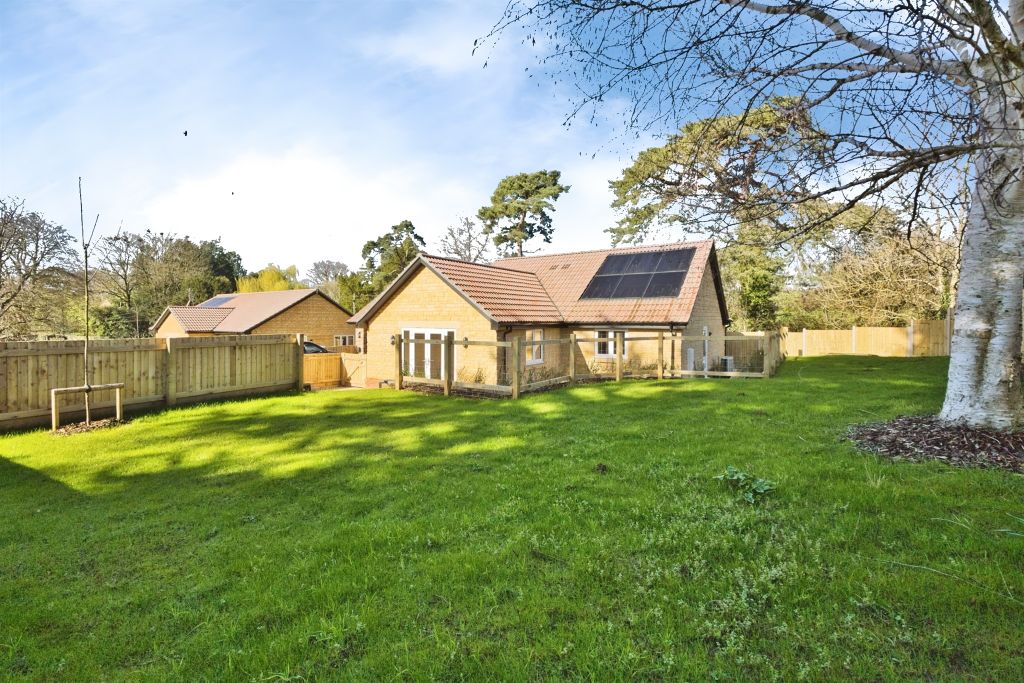 Property photo 1 of 21