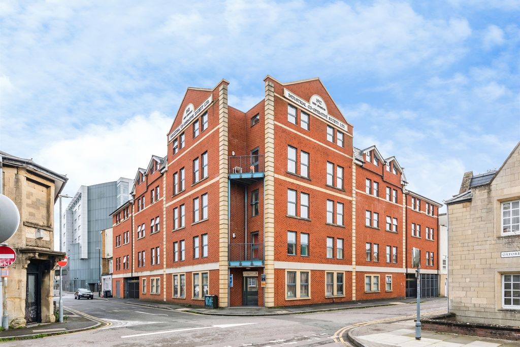 Property photo 1 of 6