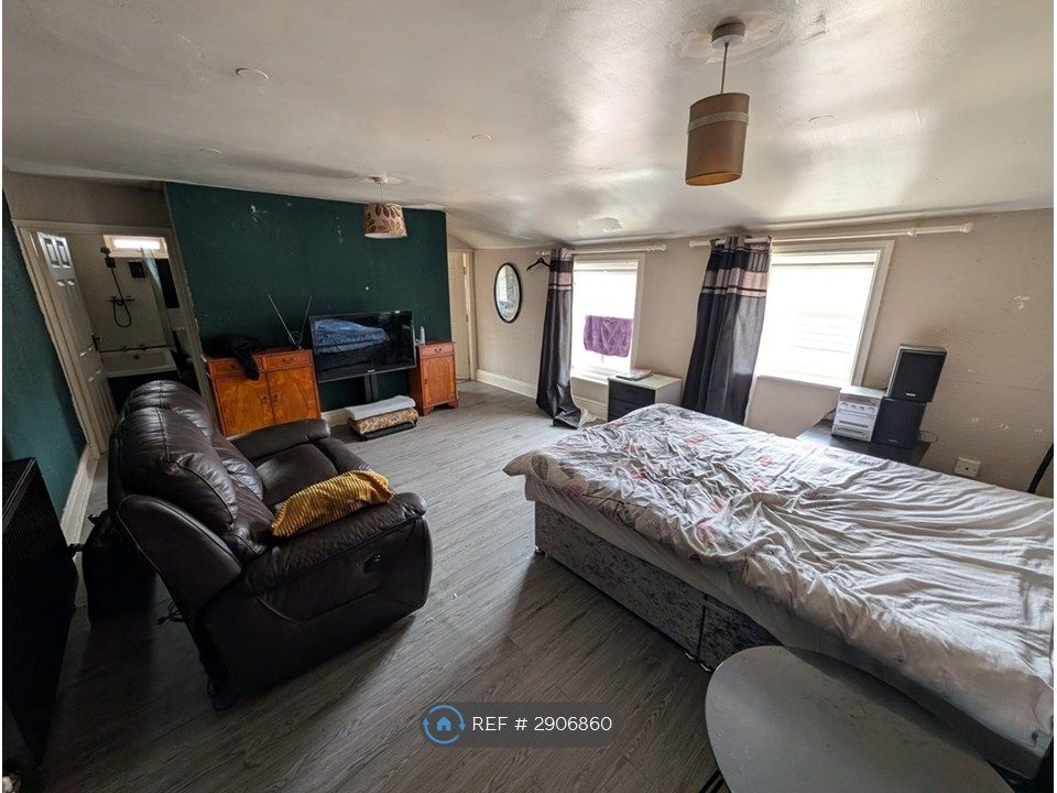 Property photo 1 of 4